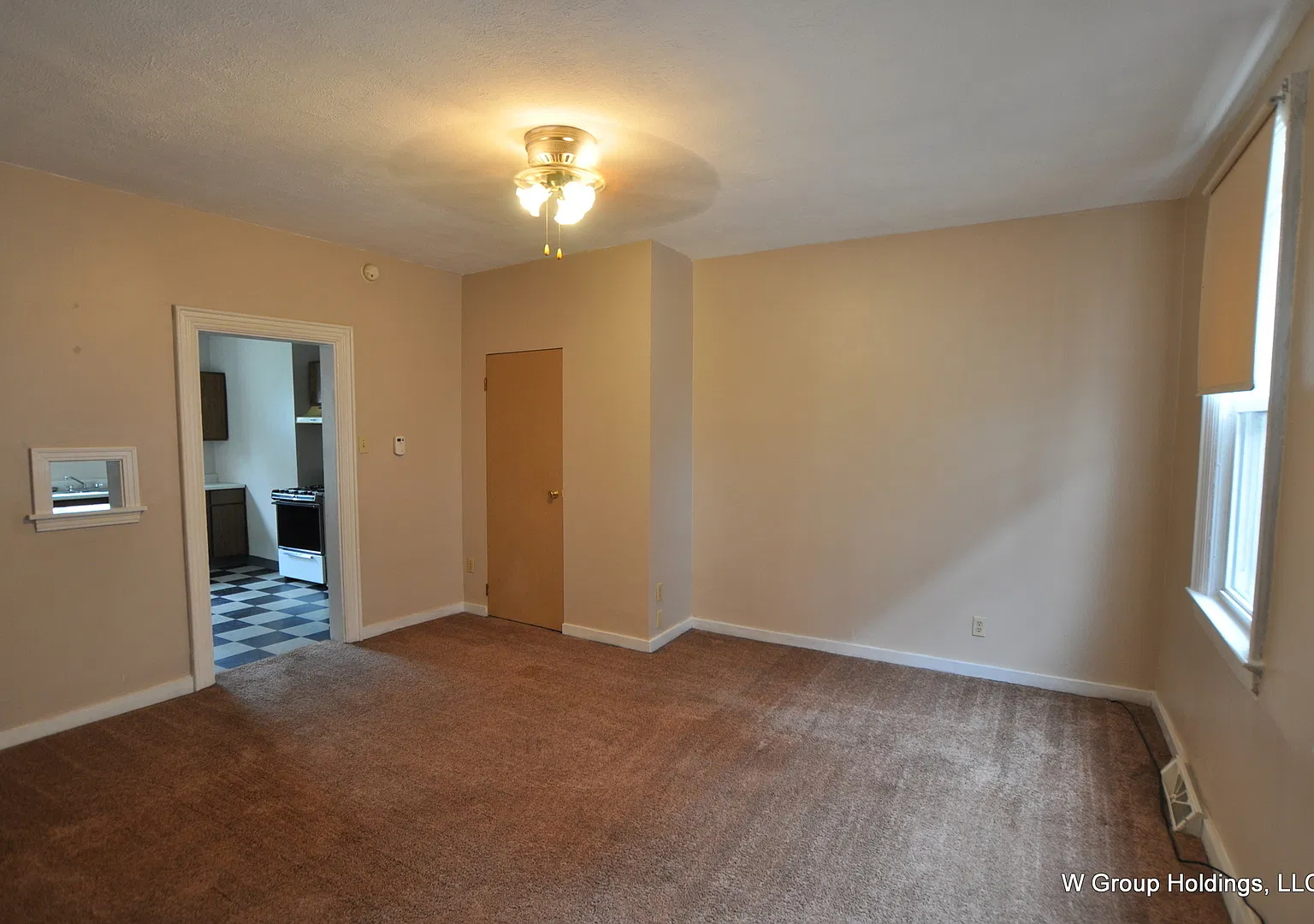 Large 1 Bedroom Home in Up & Coming Millvale! — Photo 2