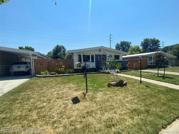 818 McKeighan Ave, Flint, MI 48507