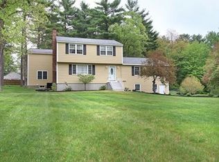 4 Hyacinth Dr, Pepperell, MA 01463
