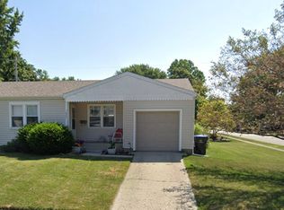 1022 McGregor St, Bloomington, IL