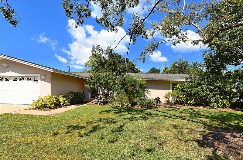 1st image of 3555 Fairview Dr