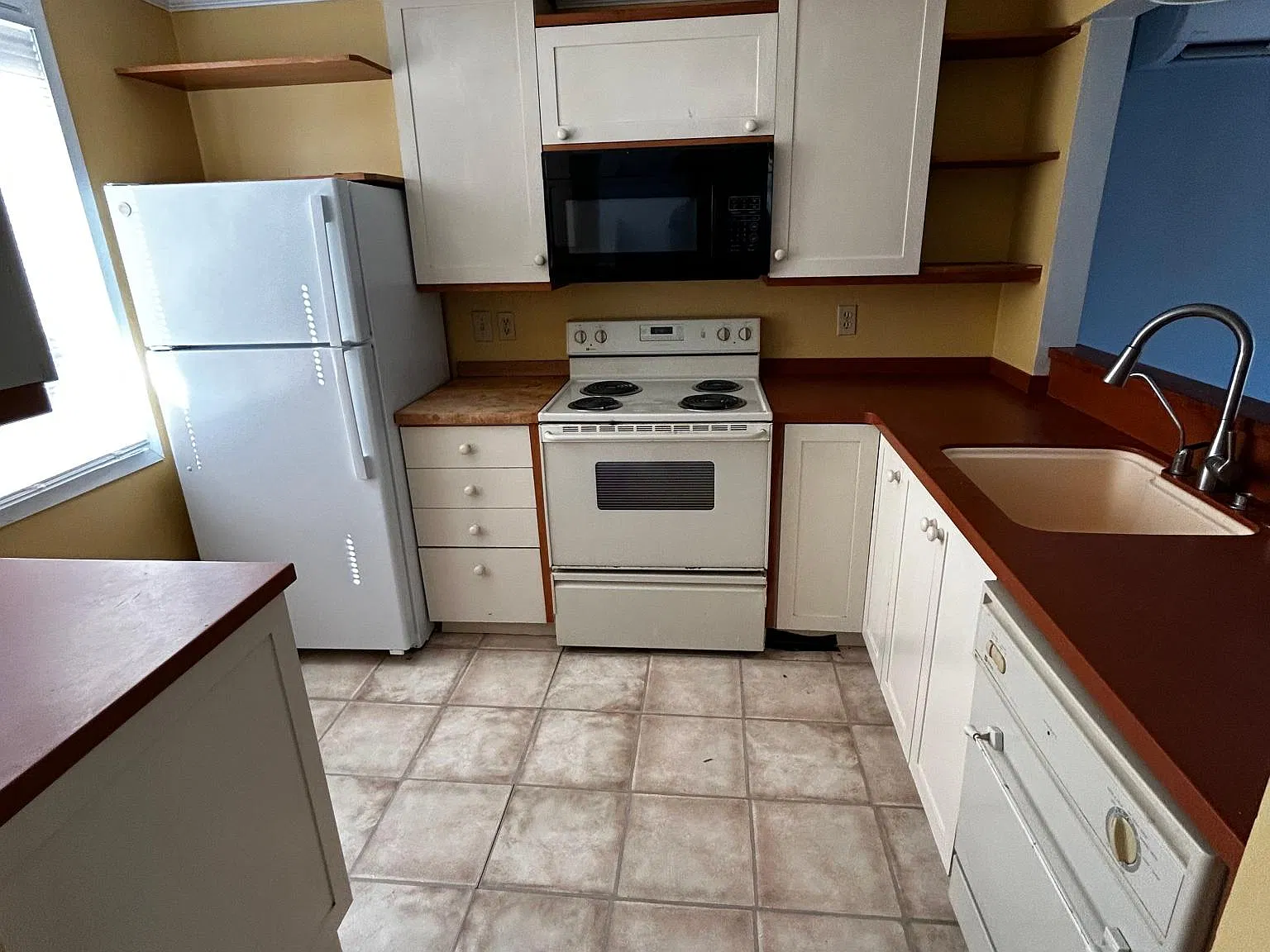 2 bed, 1056 sqft, $1,550 — Photo 1