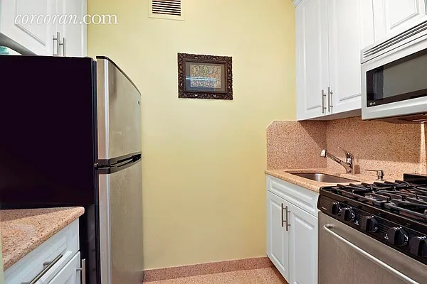 Rented by Corcoran | media 18