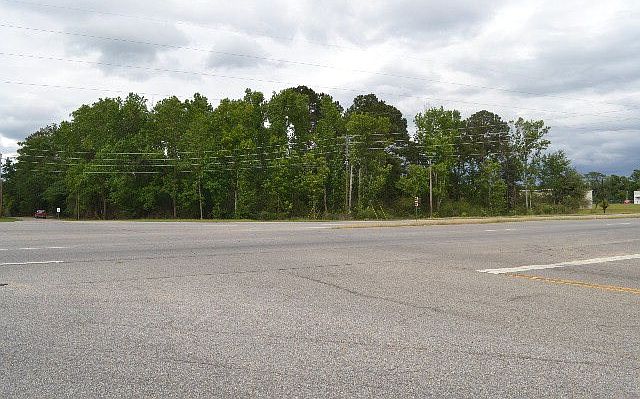 2nd image of 0 84 E & Broad St