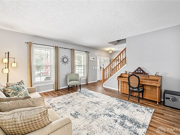 5th image of 6284 Deerhaven Ln