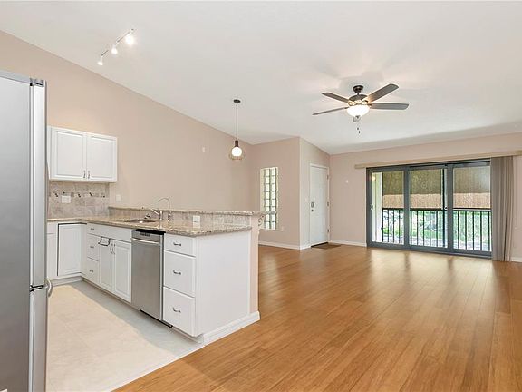 4th image of 3367 CRYSTAL COURT E #E