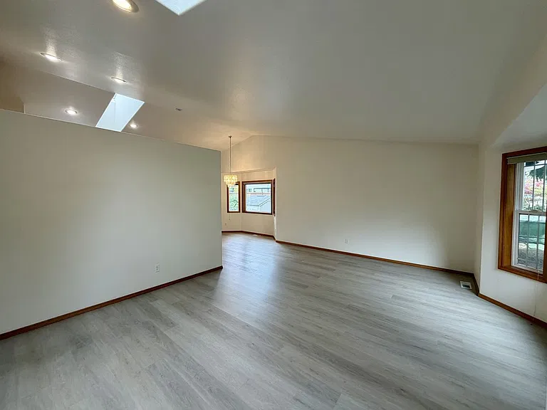 3924 135th St SW — Photo 3
