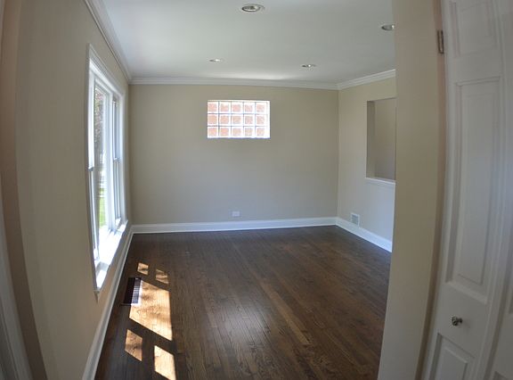 2nd image of 822 Norfolk Ave