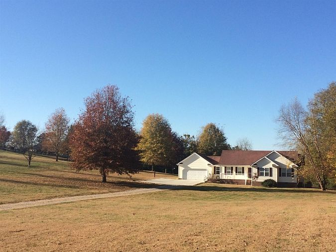 2nd image of 104 Bankshire Rd