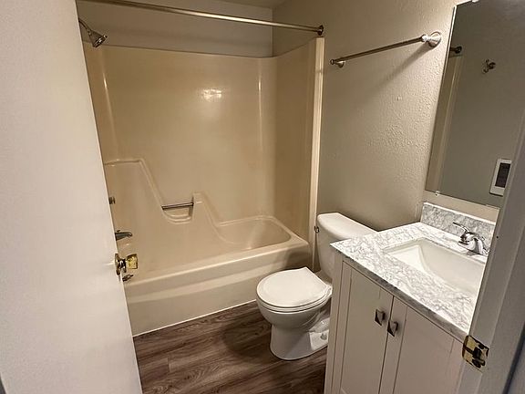 5th image of 2306-2308 Corona Ave