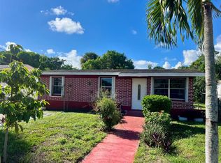 725 W 9th St, Riviera Beach, FL 33404