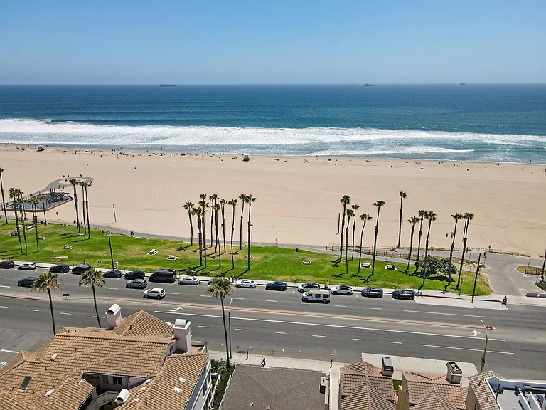 1000 Pacific Coast Hwy #7 — Photo 4