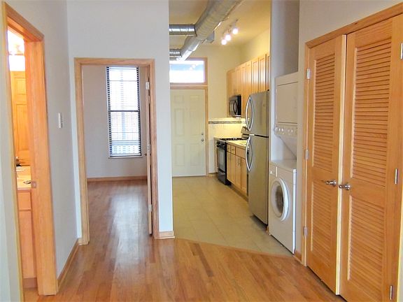 5th image of 1008 S Loomis St