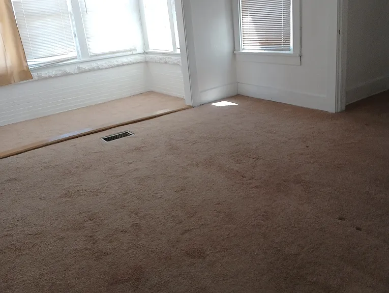 221 W 3rd St — Photo 7