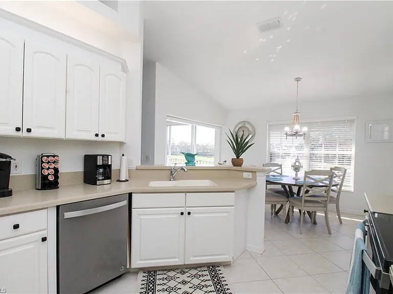5645 Whisperwood Blvd #504 — Photo 32