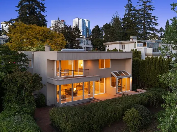 9843 NE First Street, Bellevue, WA 98004