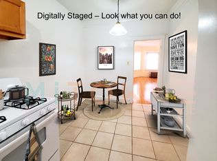 6981 N Sheridan Rd #1, Chicago, IL 60626