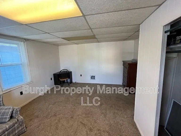 302 S 11th St — Photo 5