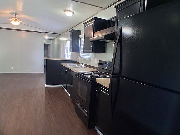 2nd image of 606 Summerhaven Dr #606
