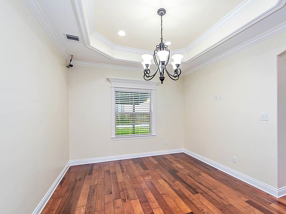 5th image of 117 Port Royal Way