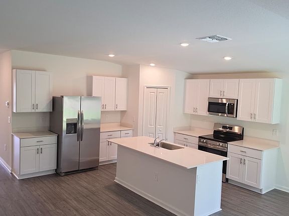 3rd image of 4263 SW 82nd Ln