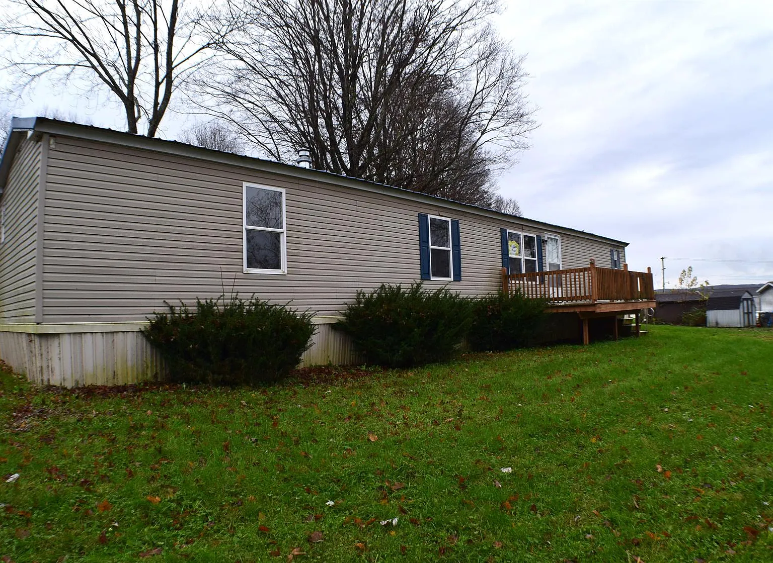 Oakwoods — Photo 3