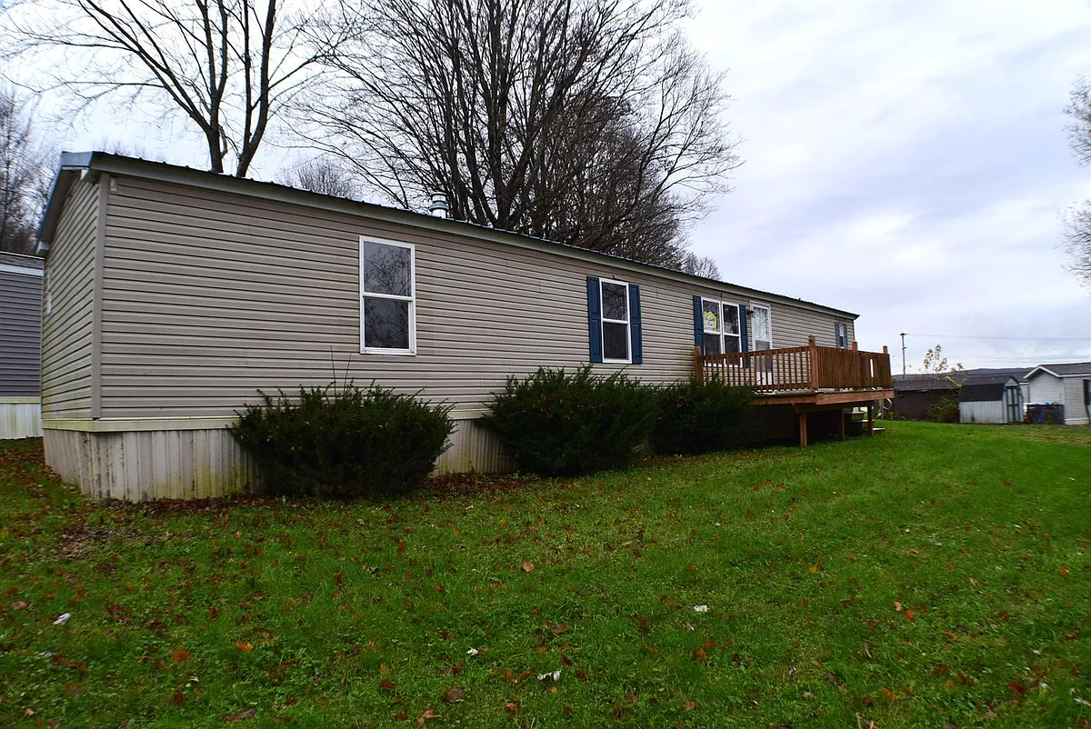 Building Photo - 124 Cherry Dr