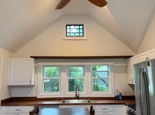 93 Cedar Ave APT B, Patchogue, NY 11772