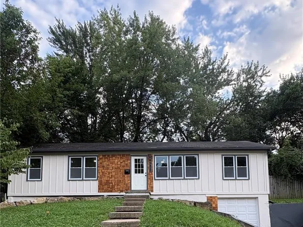 9425 E 67th Ter, Raytown, MO 64133