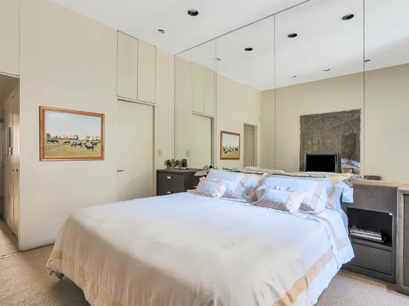 4 East 82nd Street image 17 of 25