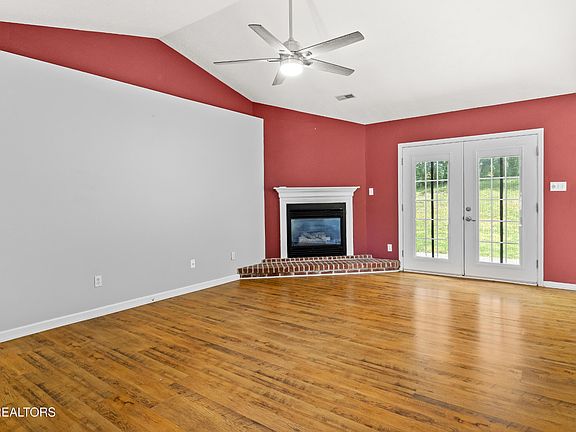 5th image of 4813 Katia Ln