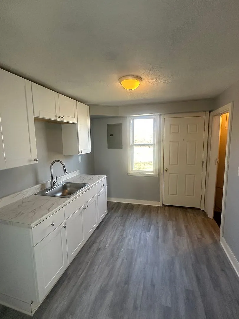 52-58 Dumas Place — Photo 1