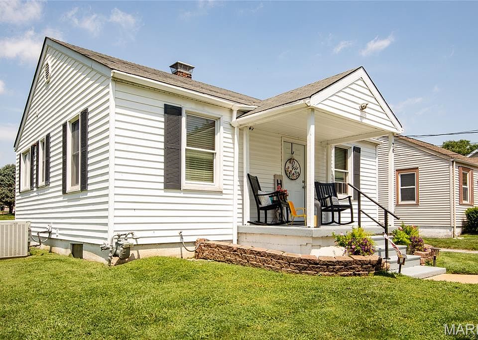 1st image of 20 Janet Dr