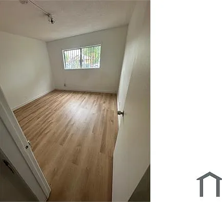 2 bed, 800 sqft, $2,695 — Photo 2