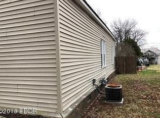 104 S 18th St, Herrin, IL 62948