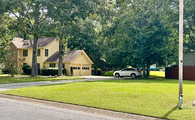 3 bed, 2.5 bath, 1740 sqft, $2,800 — Photo 2