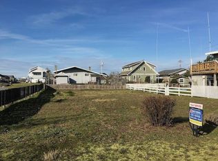 747 Marine Dr, Point Roberts, WA 98281