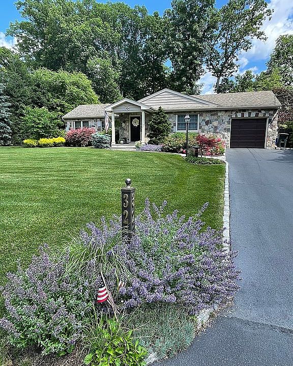 2nd image of 326 Voorhis Ave
