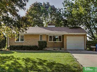 718 Pluma Dr, Bellevue, NE 68005