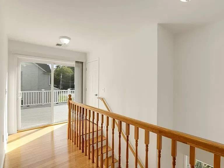 32 Brown St #32 — Photo 16