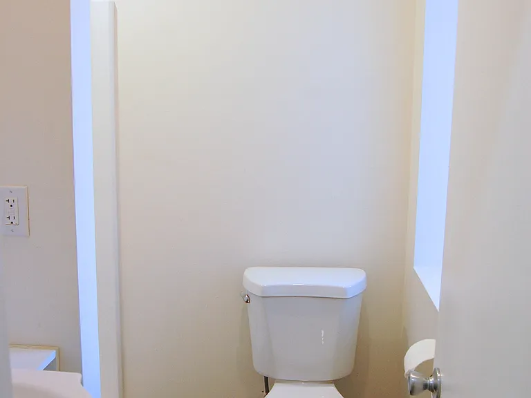 717 Main St #1 — Photo 9