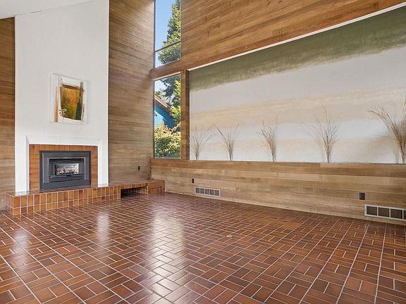 3rd image of 4271 Staulo Cres