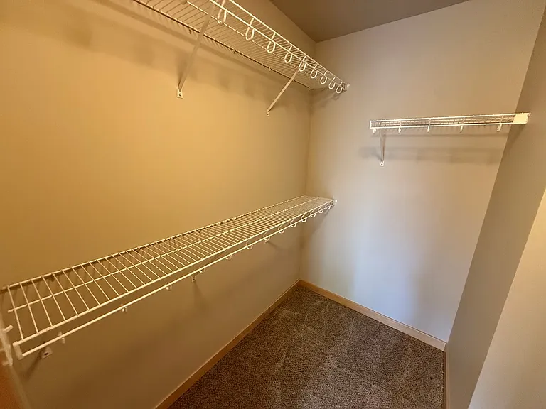 Venture Luxury High Rise — Photo 176