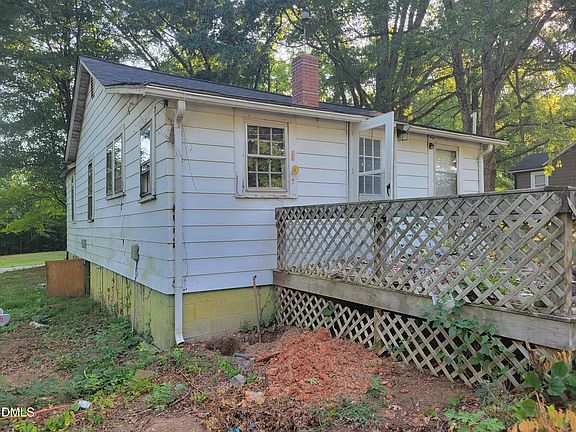 4th image of 813 Strawberry Rd