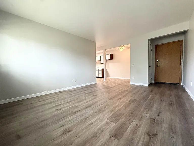 2070 Allen Blvd #21 — Photo 2