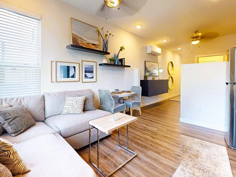 Vine Street Studio Livingroom