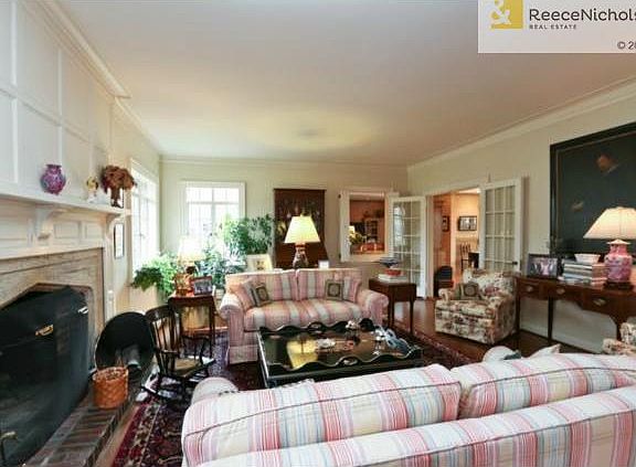 4th image of 5318 Sunset Dr