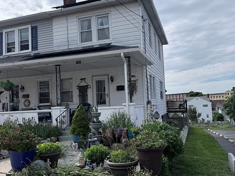 145 Jefferson St — Photo 3
