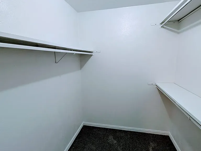 949 Mossvine Dr — Photo 16
