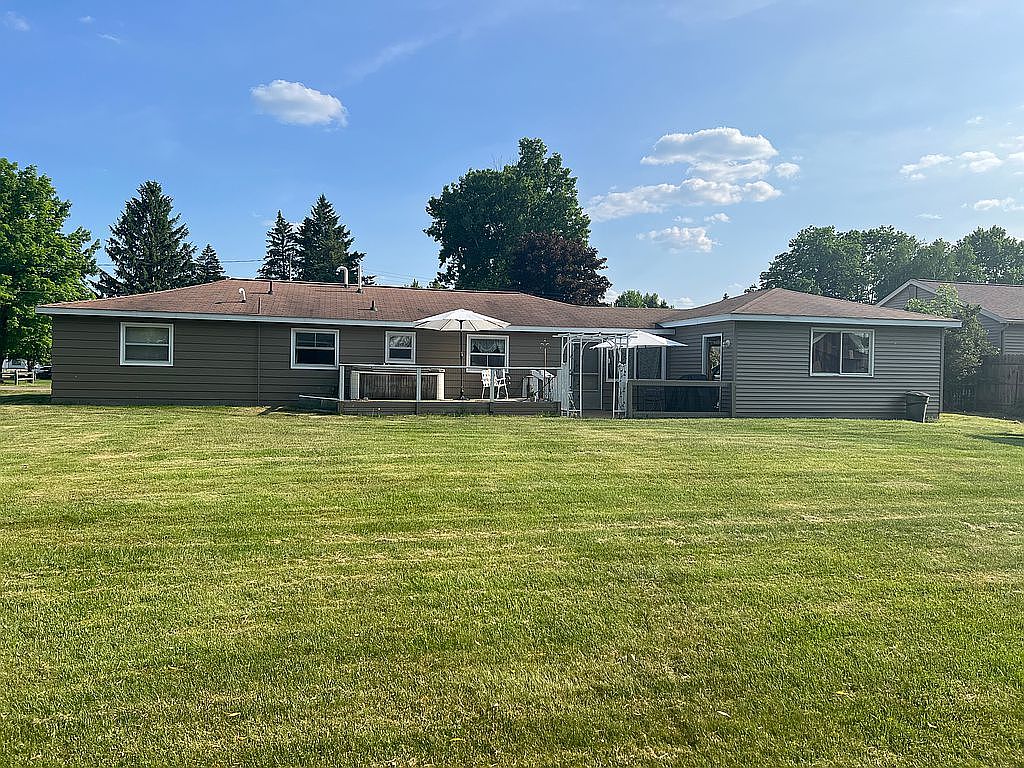206 Ontario St, Houghton Lake, MI 48629 Zillow
